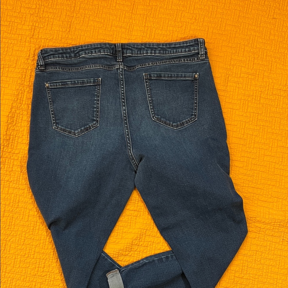 LC Lauren Conrad Indigo Cropped Jeans - Picture 2 of 6